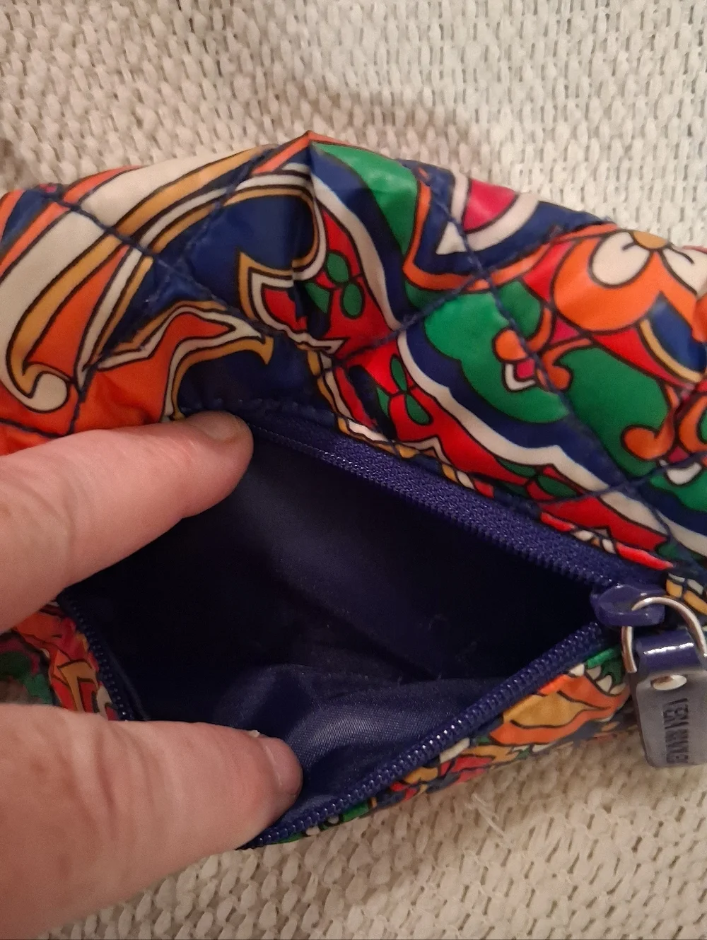 Vera Bradley Puffy Venetian Paisley Wristlet With Strap. - Picture 6 of 11